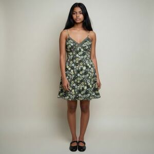 No Boundaries Junior’s Floral Mesh Slip Dress with Lace Detail Size M (7-9)Green